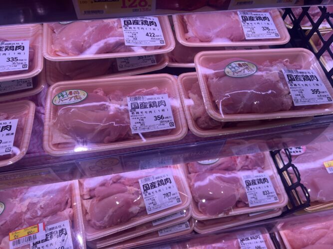 鶏モモ肉売り場